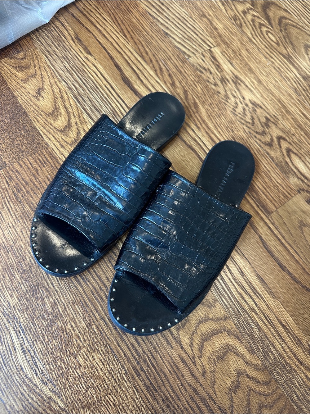 Freda Salvador size 8 black leather sandals